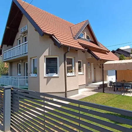 Holiday home Field